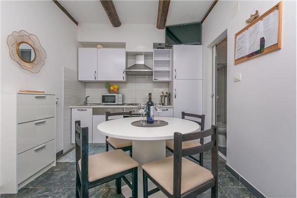 Apartment A2, for 6 persons