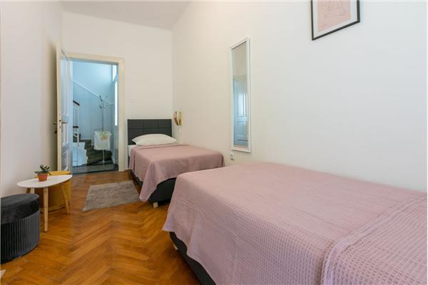 Apartment K1, for 6 persons