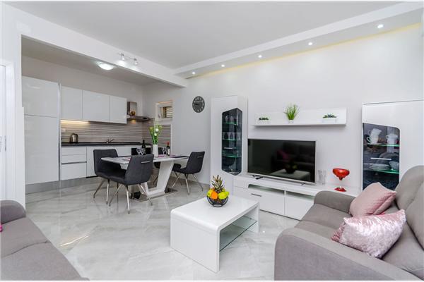 Apartment A1, for 5 persons