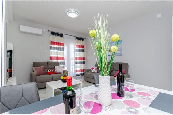 Apartment A1, for 5 persons