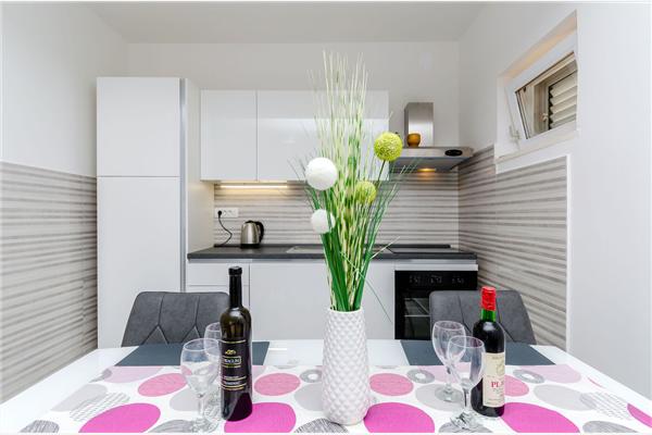 Apartment A1, for 5 persons