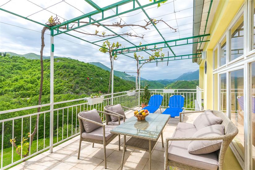 Apartment Green view