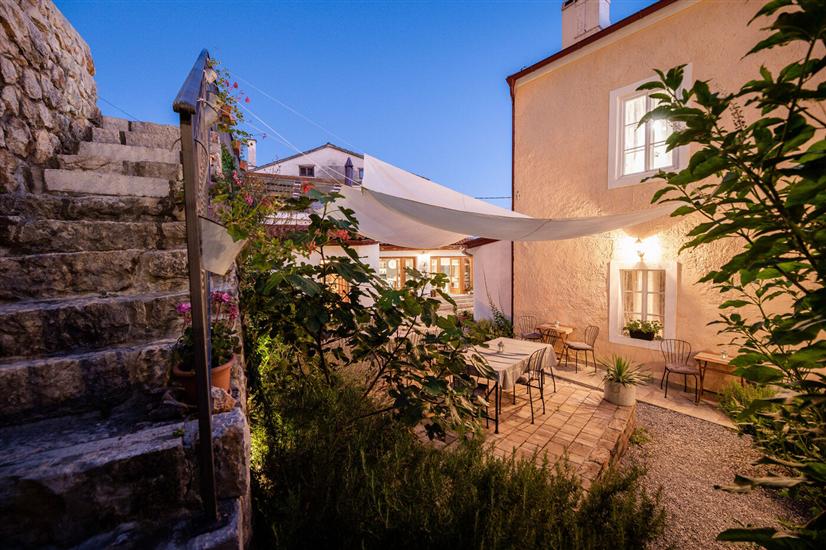 Pansion Boutique Hostel Mali Pariz