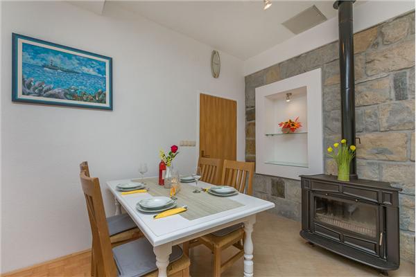 Apartment A1, for 5 persons