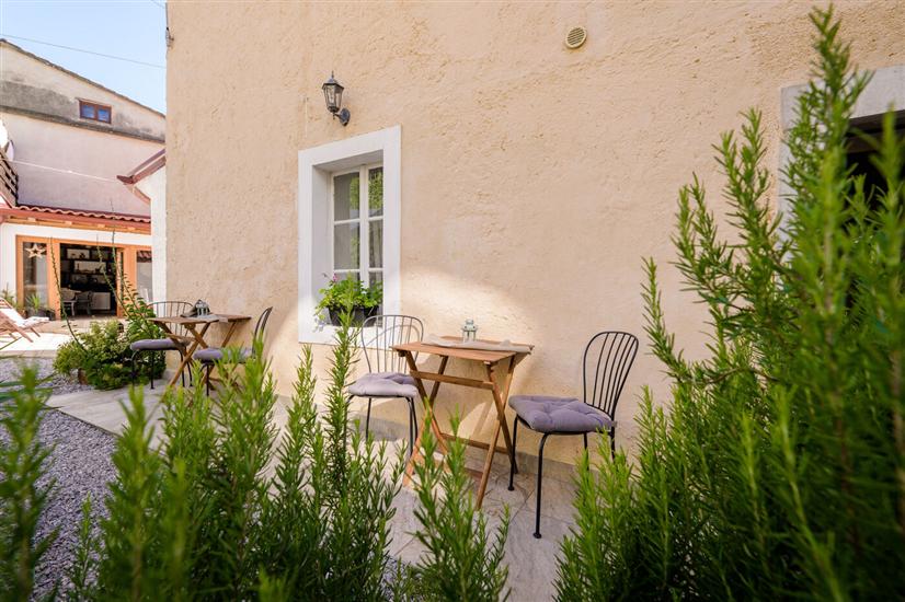 Pansion Boutique Hostel Mali Pariz