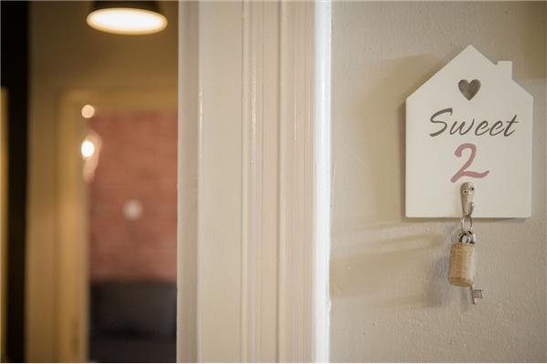 Room S2, for 3 persons