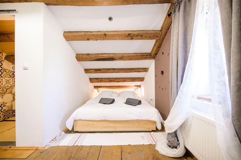 Room S6, for 2 persons