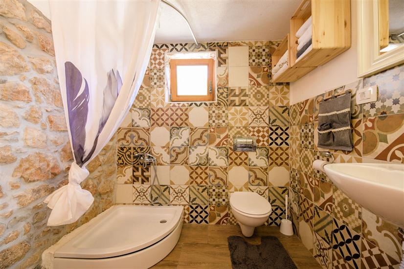 Room S7, for 3 persons