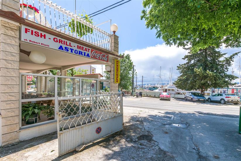 Apartments Cash and dash