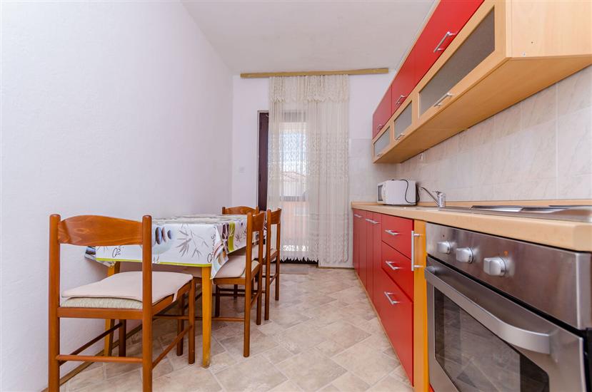 Apartment A1, for 5 persons