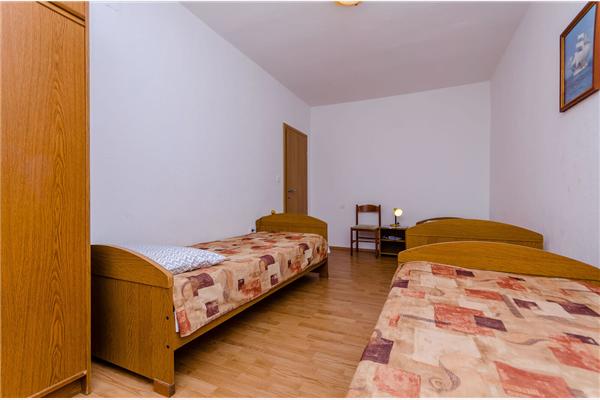 Apartment A1, for 5 persons