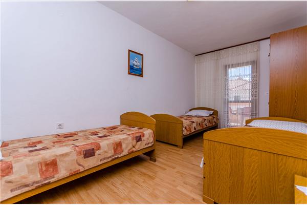 Apartment A1, for 5 persons