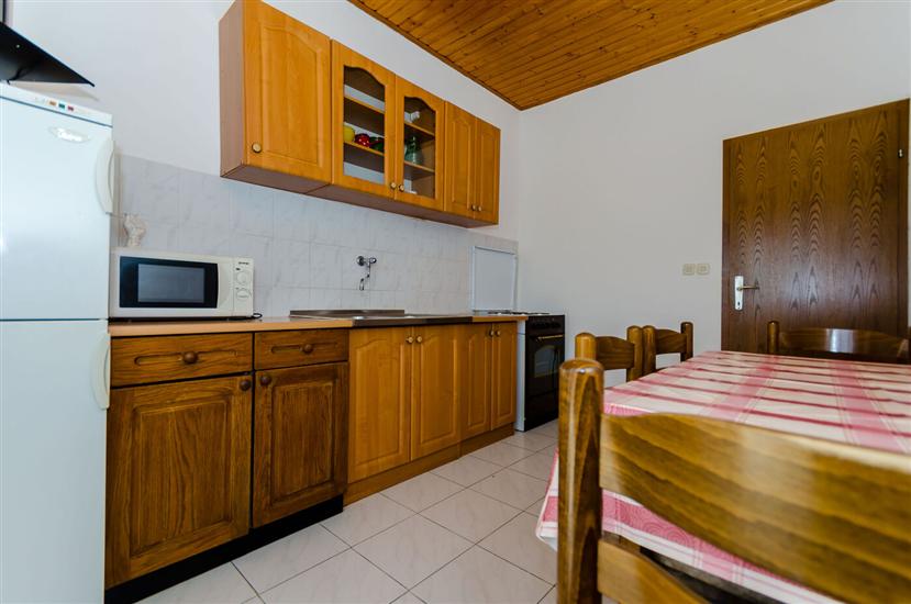 Apartment A2, for 5 persons