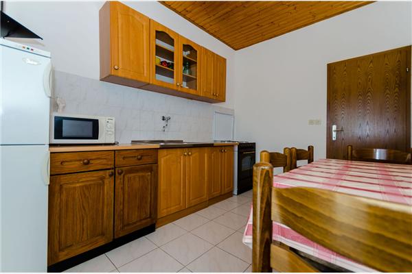 Apartment A2, for 5 persons