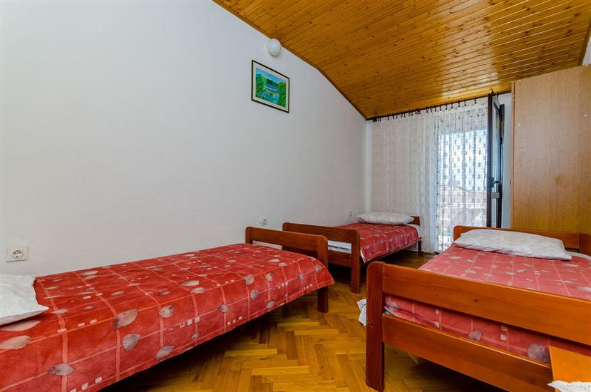Apartment A2, for 5 persons