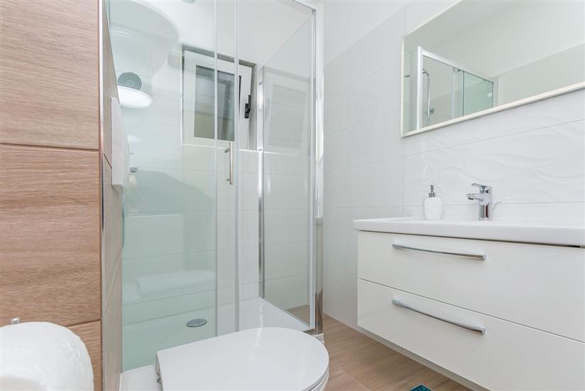 Apartment A3, for 6 persons