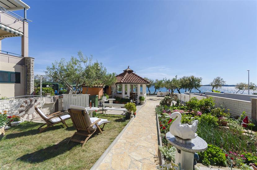 Apartments Ivanka on the beach