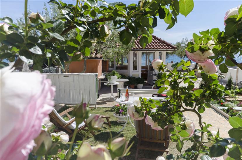 Apartments Ivanka on the beach