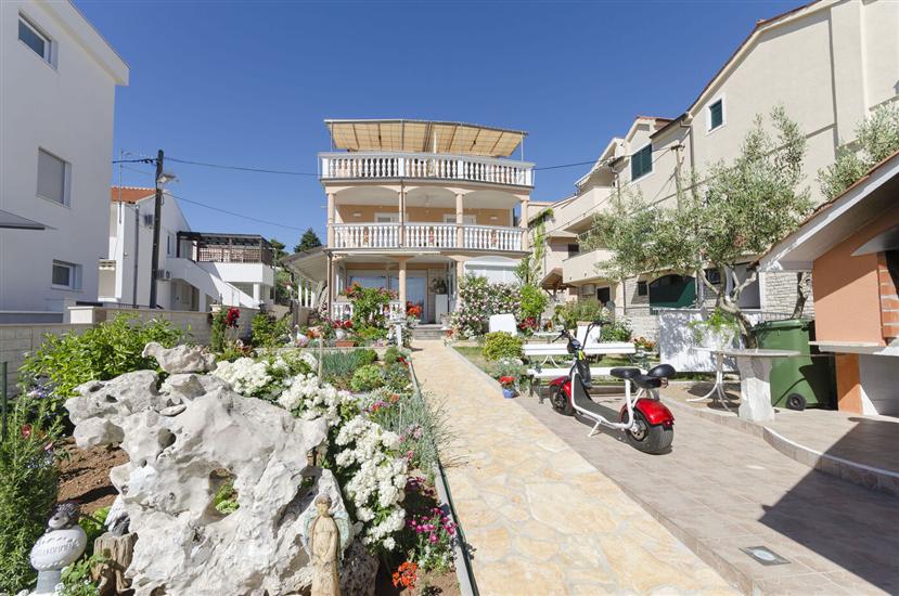 Apartments Ivanka on the beach