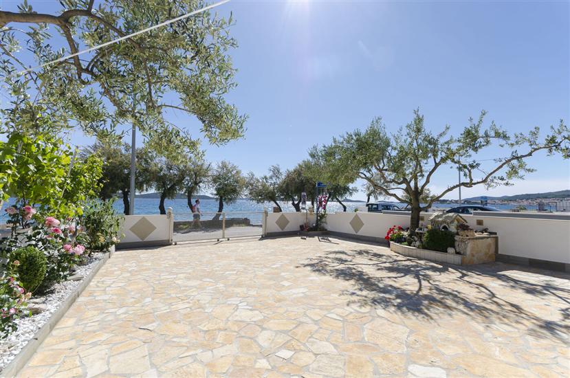 Apartments Ivanka on the beach