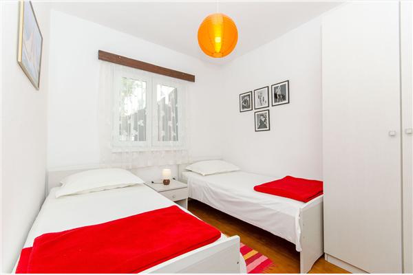 House K1, for 8 persons