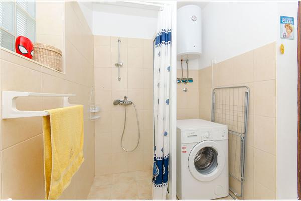 House K1, for 8 persons