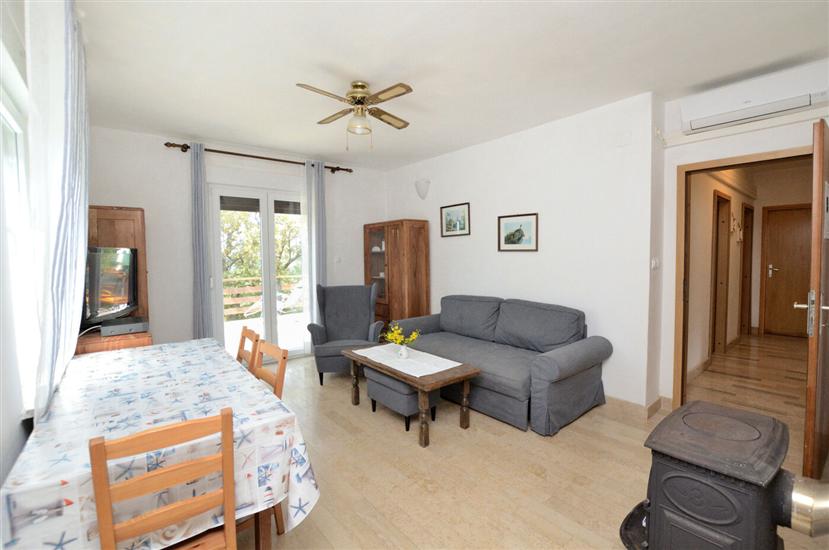 Apartment A1, for 7 persons