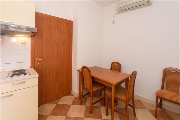 Apartment A4, for 4 persons