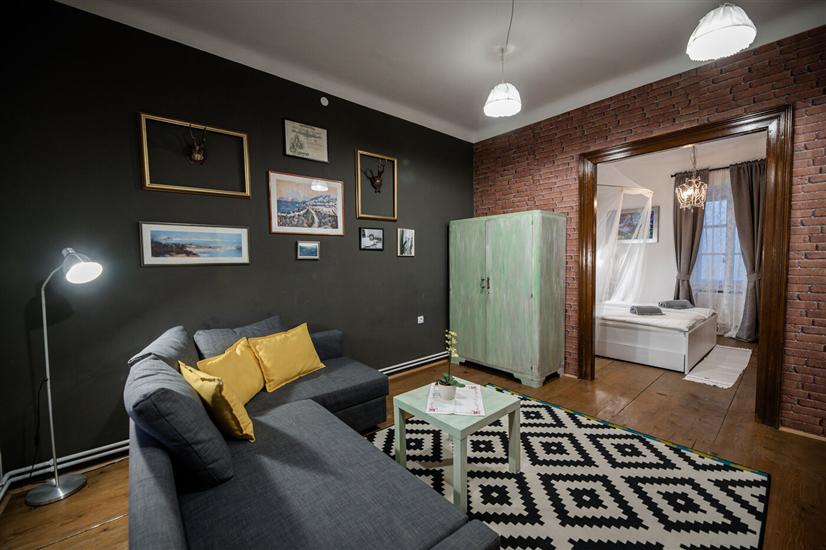 Room S3, for 3 persons