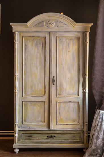 Room S4, for 3 persons