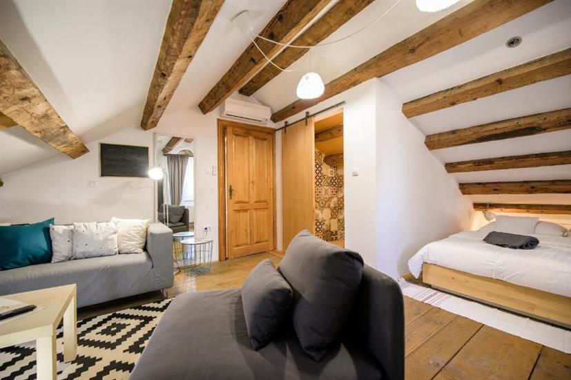 Room S5, for 2 persons