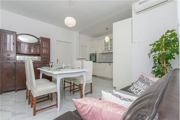 Apartment A4, for 6 persons