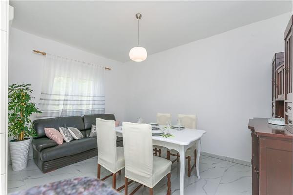 Apartment A4, for 6 persons