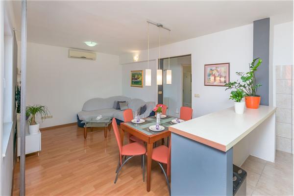 Apartment A1, for 4 persons