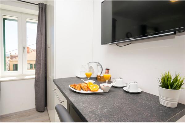 Room S6, for 2 persons