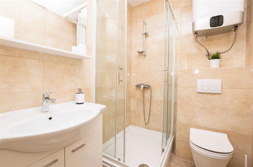 Room S6, for 2 persons