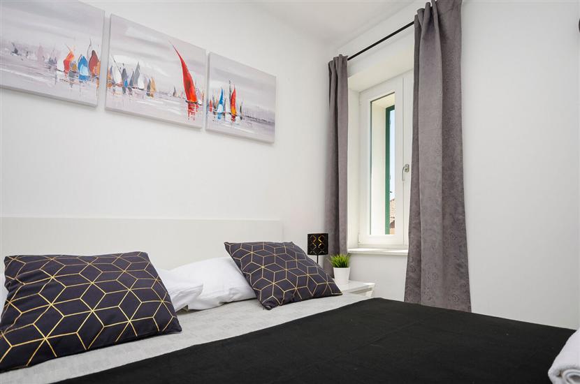 Room S6, for 2 persons