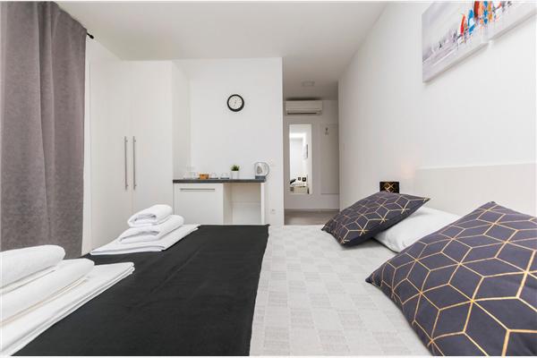 Room S3, for 2 persons