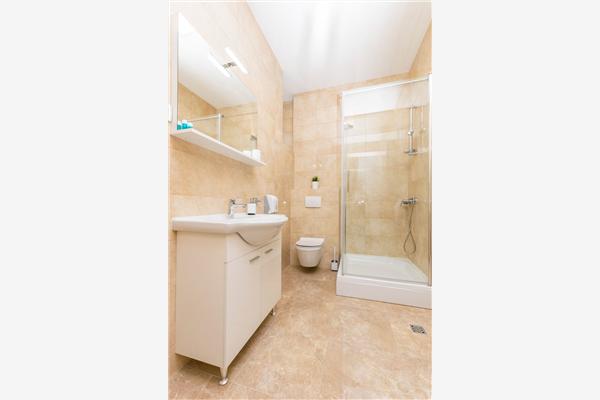 Room S1, for 2 persons