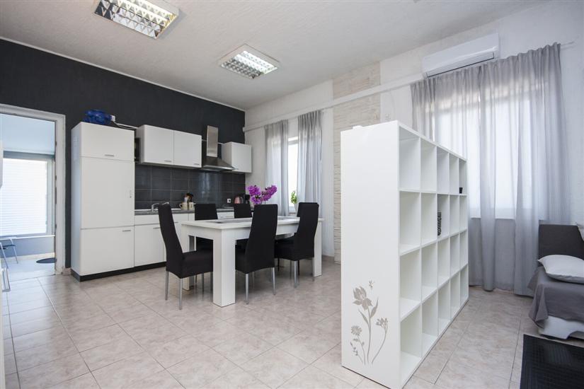 House K1, for 5 persons