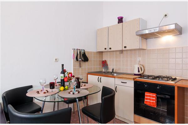 Apartment A1, for 5 persons