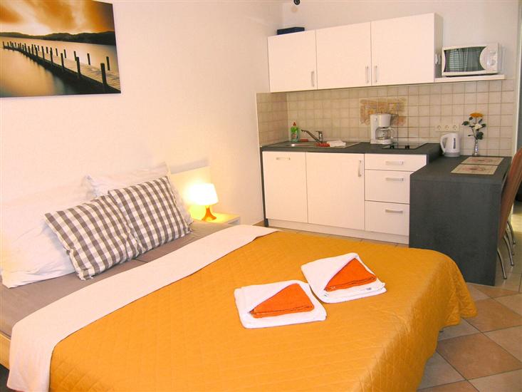 Apartment A1, for 2 persons