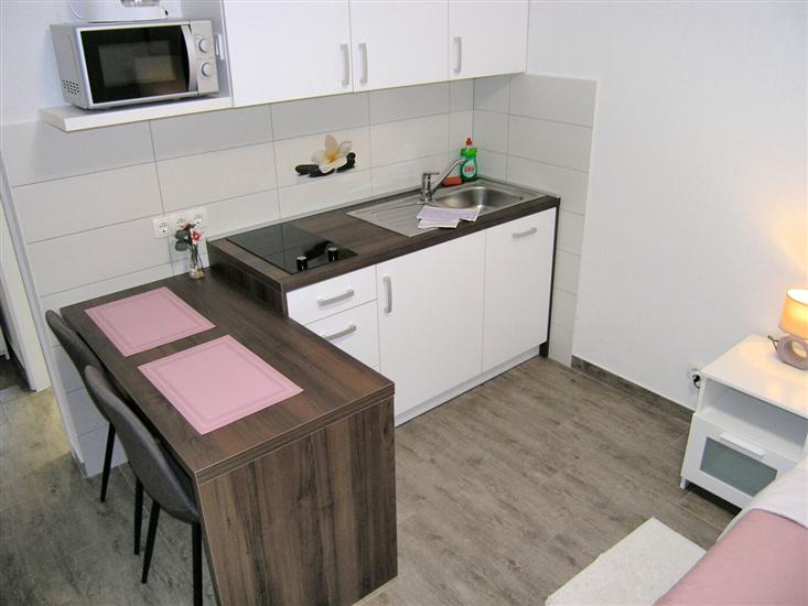 Apartment A6, for 2 persons
