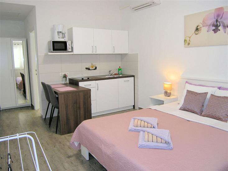 Apartment A6, for 2 persons
