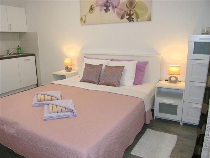 Apartment A6, for 2 persons