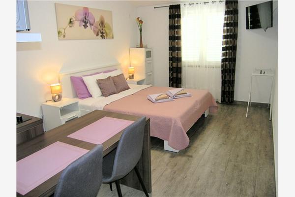 Apartment A6, for 2 persons