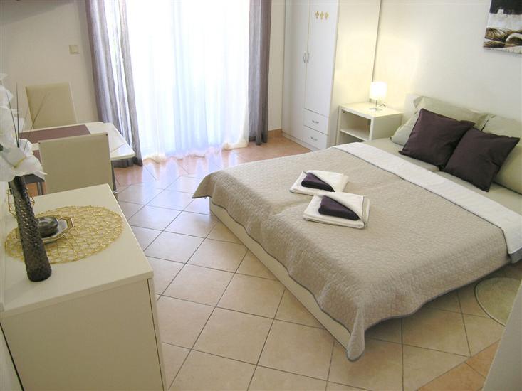Apartment A8, for 2 persons