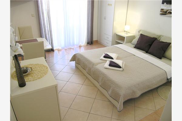 Apartment A8, for 2 persons