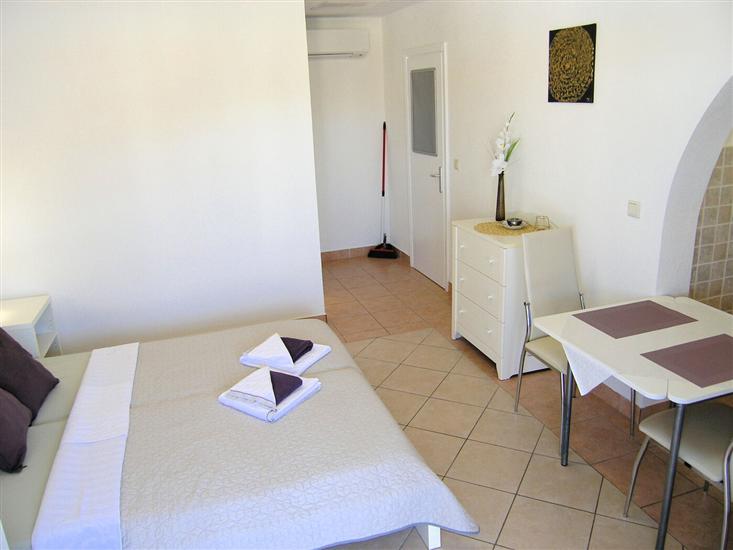 Apartment A8, for 2 persons