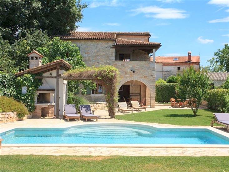 Villa Orah s pogledom na more i istarski krajolik